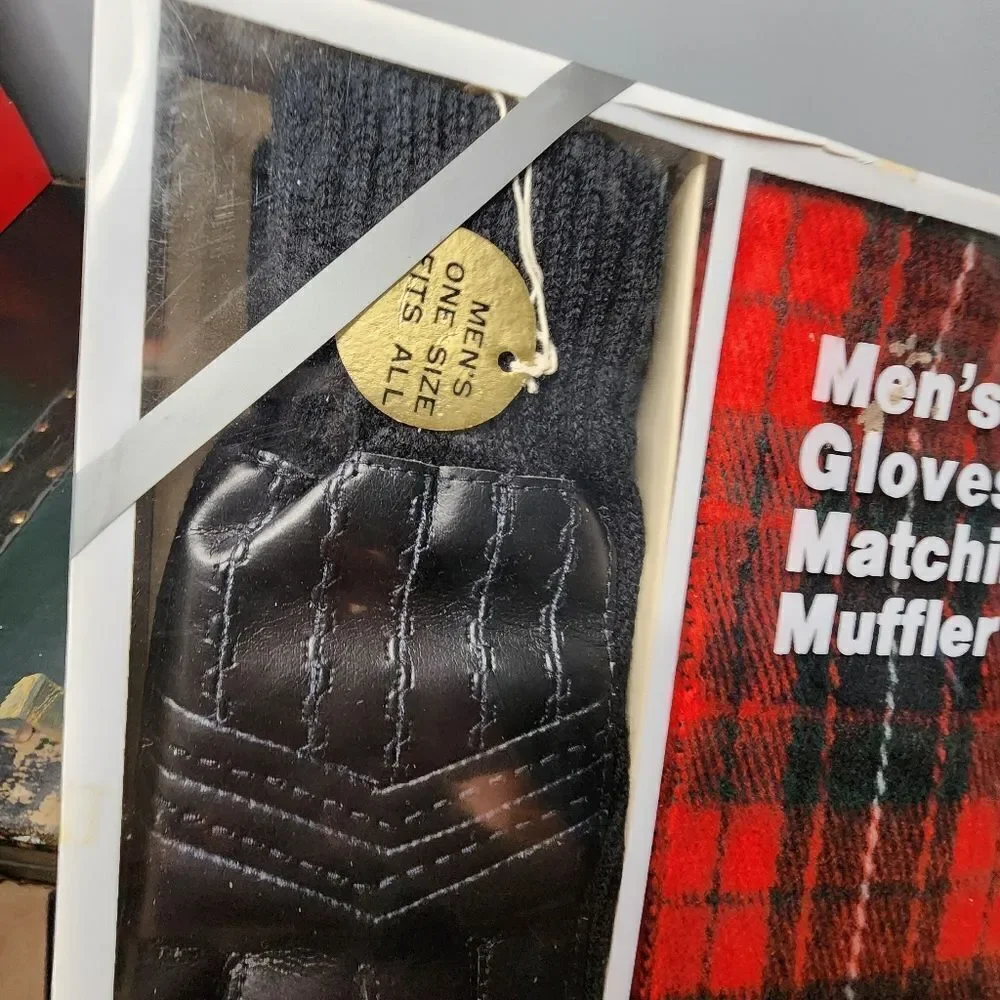 Vintage Men’s Gloves And Muffler Set Winter Christmas Ski One Size